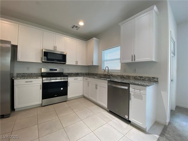 Photo - 412 Desert Cadence St