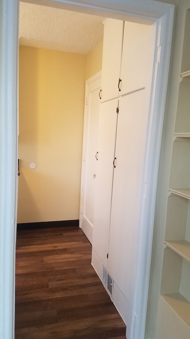 Photo - 312 S 47th St