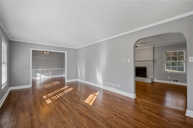 Photo - 2857 Fontainebleau Dr