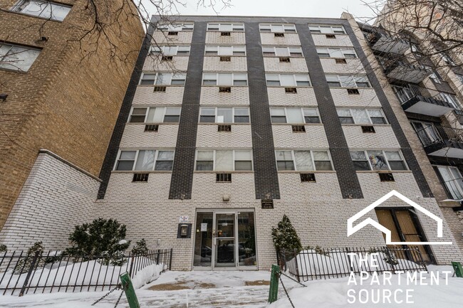 Photo - 6821 N Sheridan Rd Unit 6821 North Sheridan