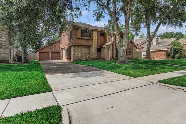 Photo - 602 Crestwood Dr