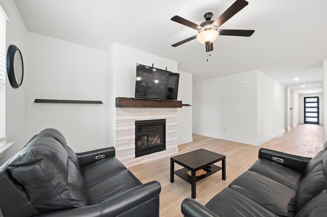 2848 Acadia Dr