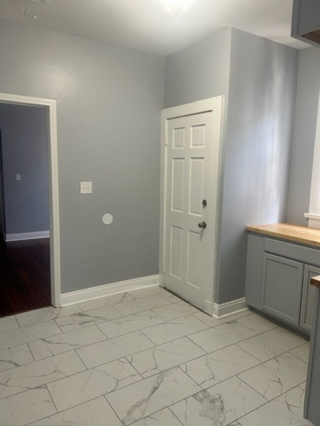 Photo - abd2616-18 Unit 2618