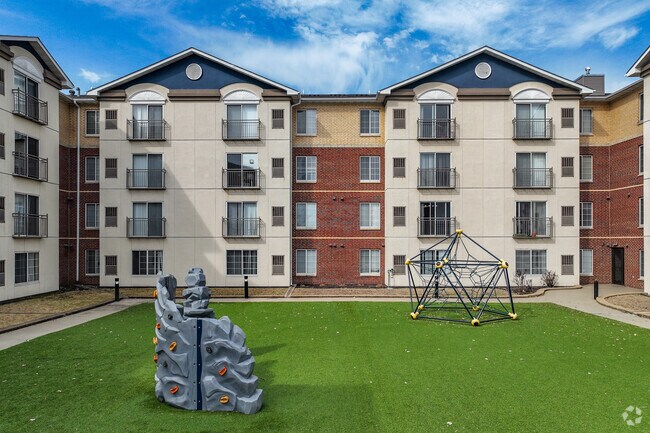 Patio de juegos - ReNew Town Center