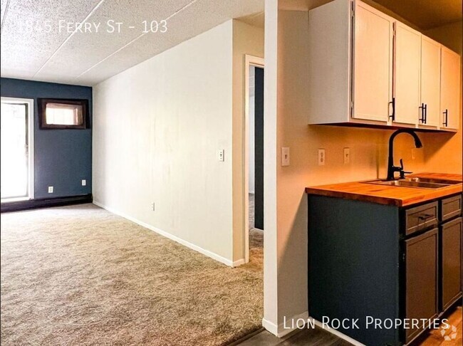 Building Photo - Cozy and Convenient Living for $1,199 a mo... Unit 103 Rental