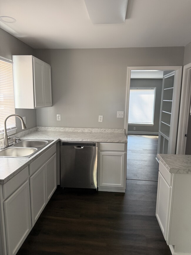 Photo - 1401 10th Ave