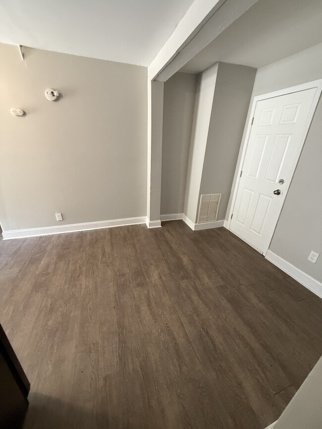 Photo - 1611 Hasty Pl NW