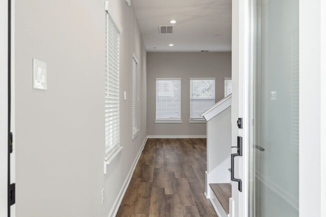 Photo - 413 Stonework Garden Ln