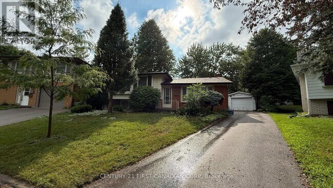 Photo - 80 Rollscourt Pl