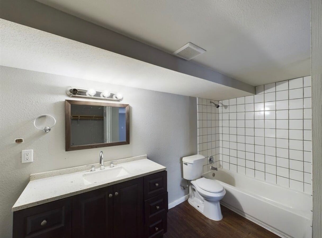 Photo - 607 Enid St Unidad 1/2 2
