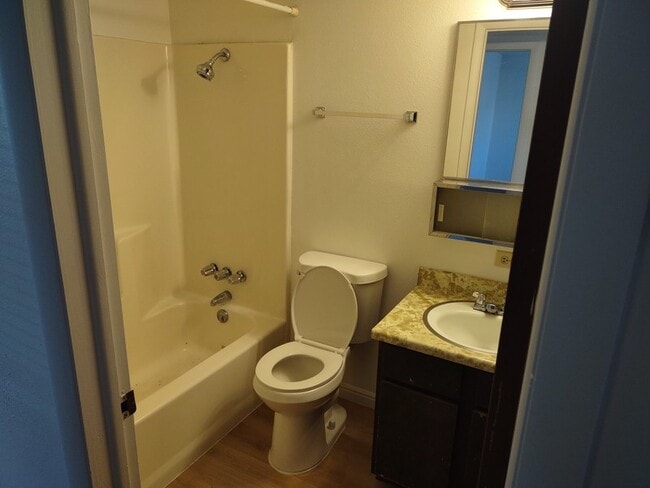 Photo - 3251 S 4180 W Unidad Apt 2