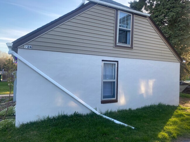 Photo - 724 S Spring St