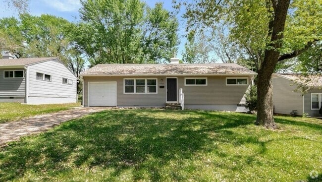 Building Photo - Coming Soon! Charming 3-Bedroom Home with ...