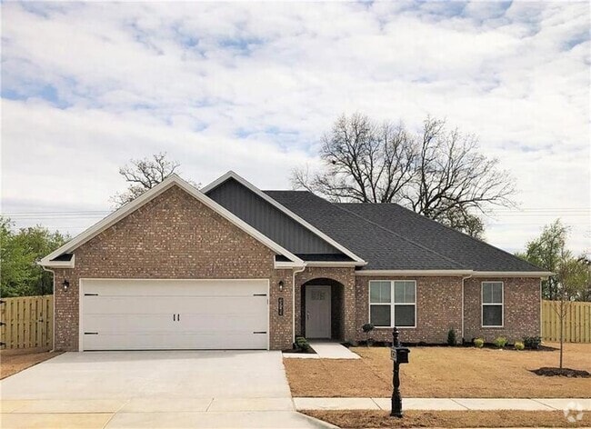 Building Photo - 1725 Tracey Rd Rental