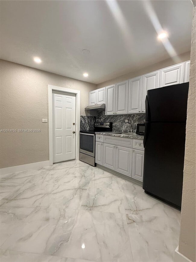 Photo - 336 NW 53rd St Unit 1