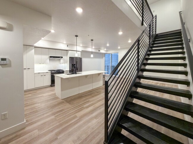 Photo - 933 S Washington St Unidad 111