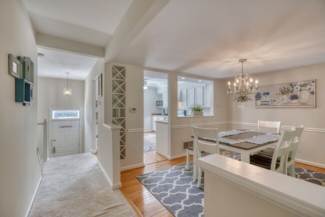 Photo - 18 Collis Ct