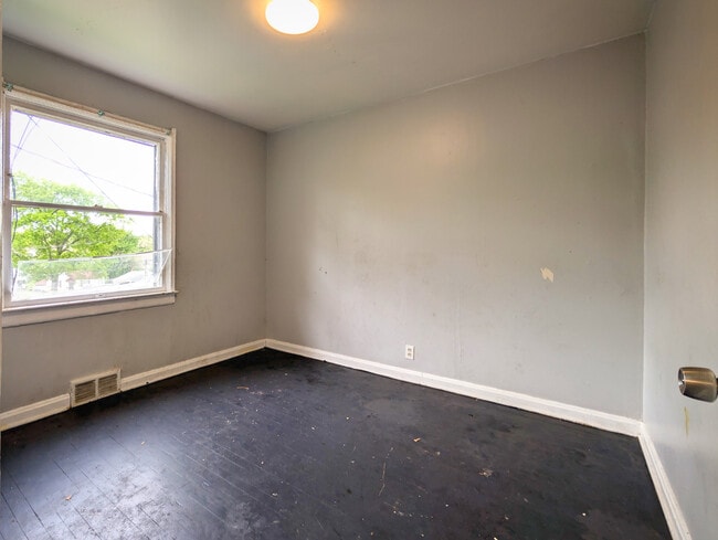 Photo - 7470 Sharon Dr