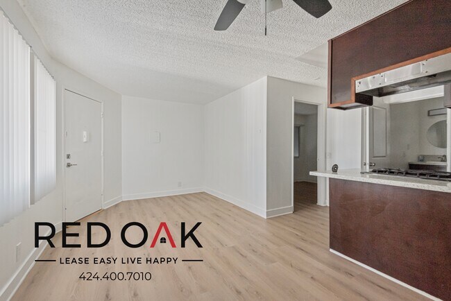 Photo - ~$400 OFF Each Month + 1 Month Free Parkin... Unidad 1