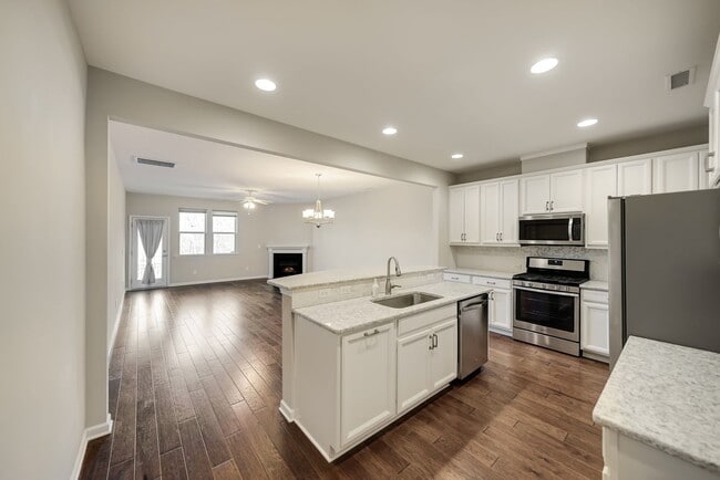 Building Photo - Contemporary, spacious 3-bedroom, 2.5-bath... Rental