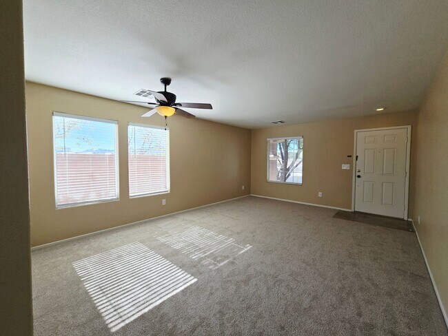 Photo - ACCEPTS SECTION 8 - BEAUTIFUL MUST SEE 3BD/2BA IN SOUTHWEST