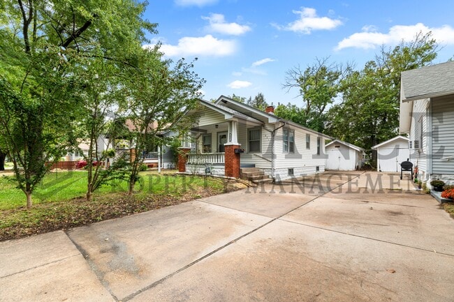 Photo - 621 S Green St