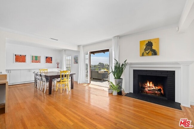 Photo - 1808 Navy St