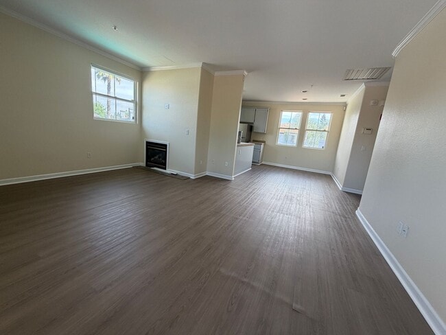 Photo - Lovely Upstairs Unit