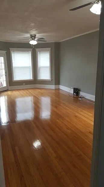 Photo - 7930 S Green St Unidad 2