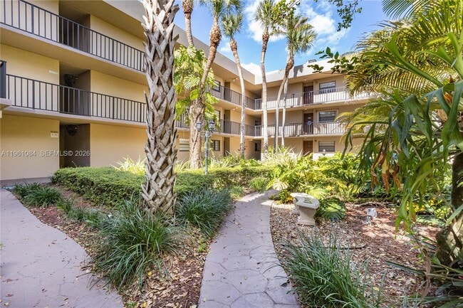 Photo - 10855 SW 112th Ave Unit 311