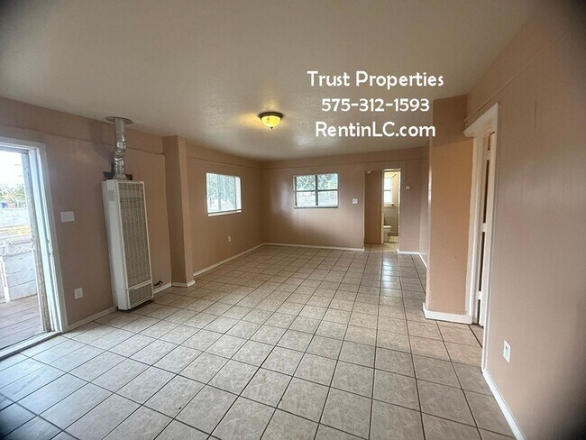 Photo - 920 Texas Dr