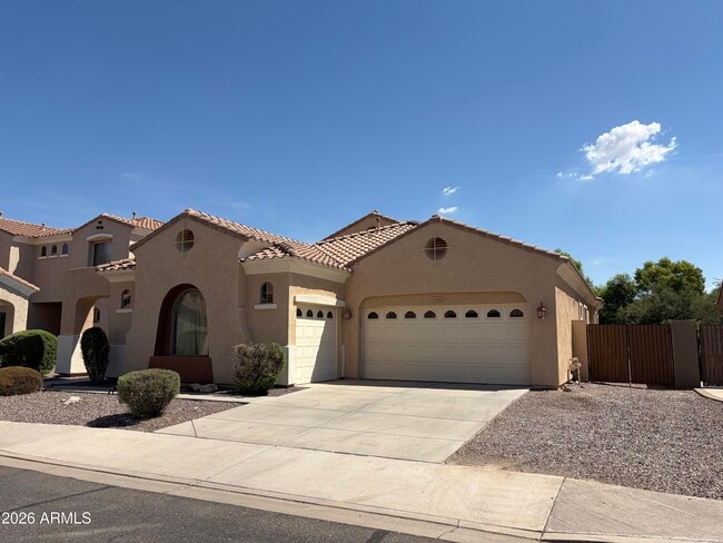 Photo - 2417 E Iris Dr