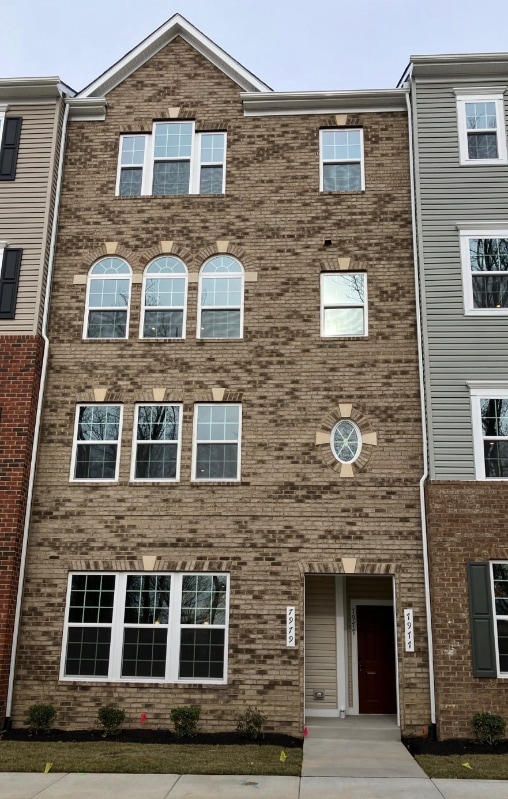 Photo - 7977 Independence Dr