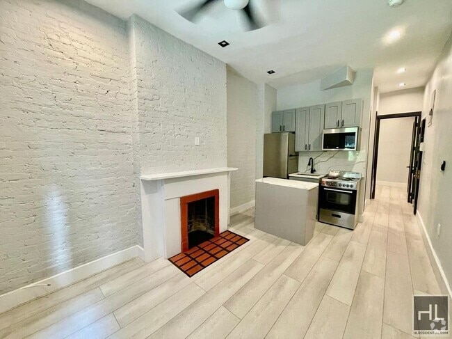 Building Photo - LeRoy Street Rental