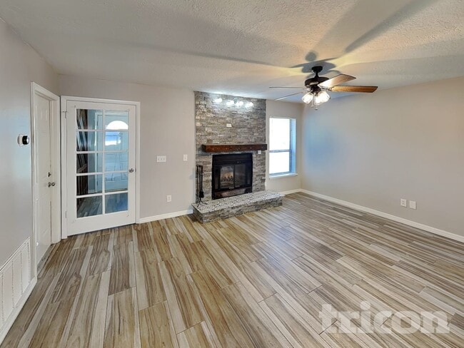 2813 Whippet Ct