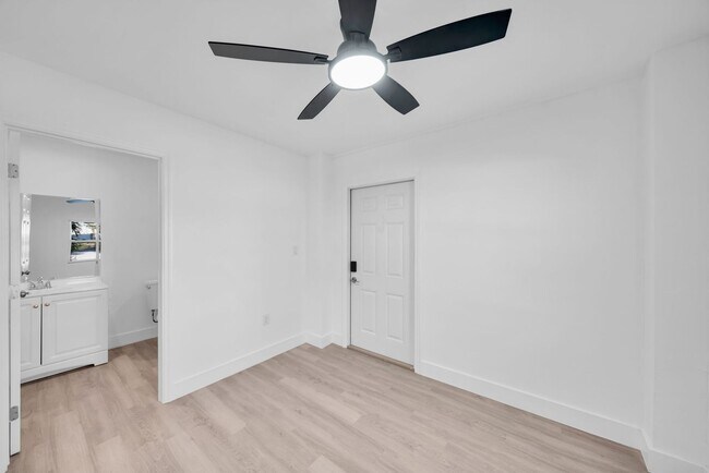 Photo - 128 Eucalyptus Ct Unidad 128 EUCALYPTUS CT  D