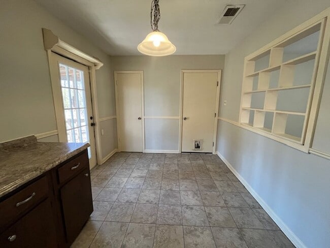 Photo - Renovated 3 Bedroom 1 Bath Home for Rent!