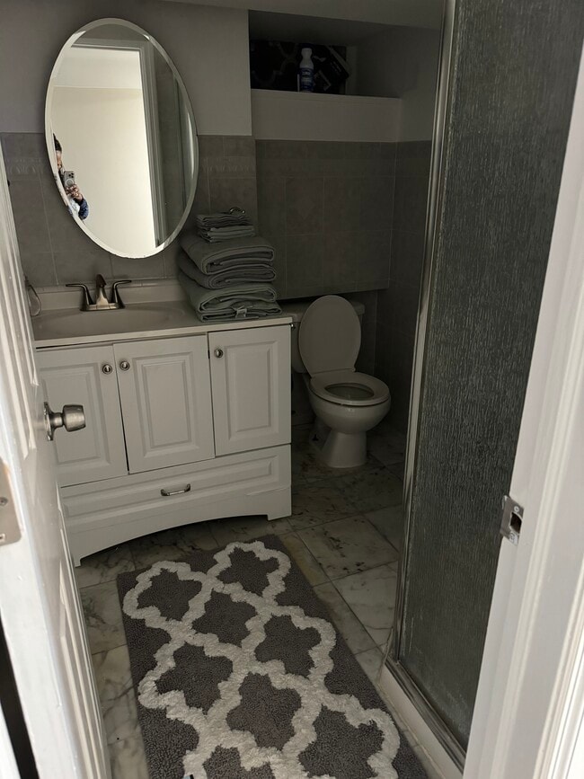 Photo - 93 Brookside Ave Unidad Walk in