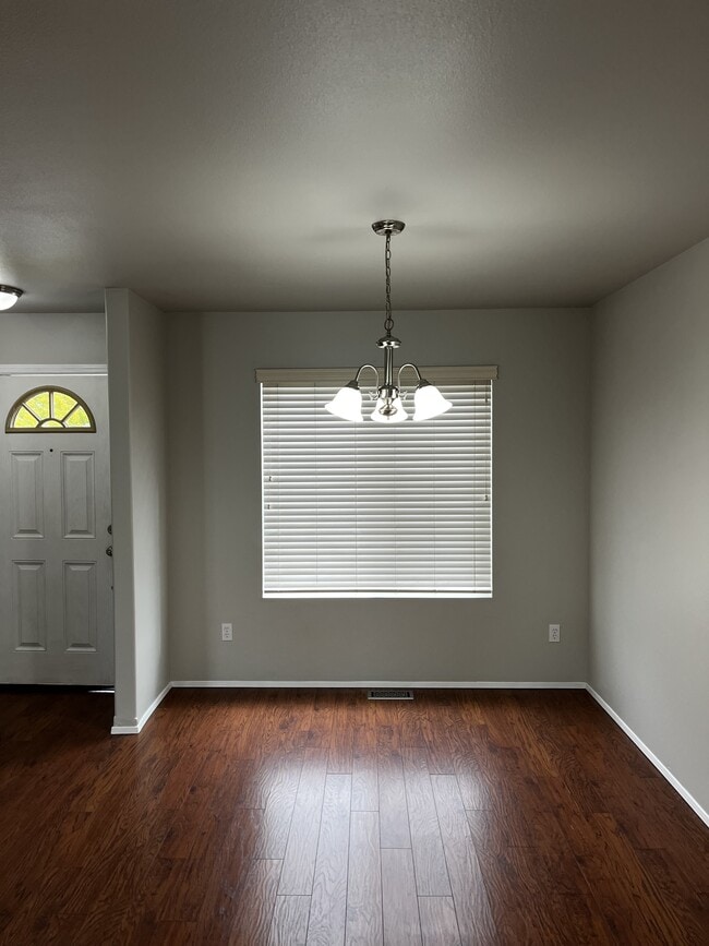 Photo - 9982 Greenleaf Loop SE