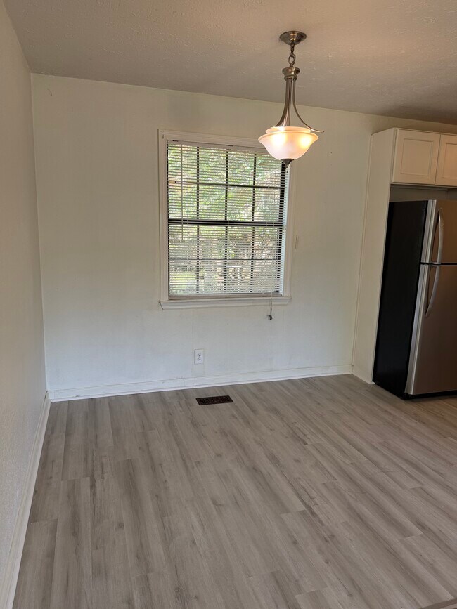 Photo - 329 Scalf Dr