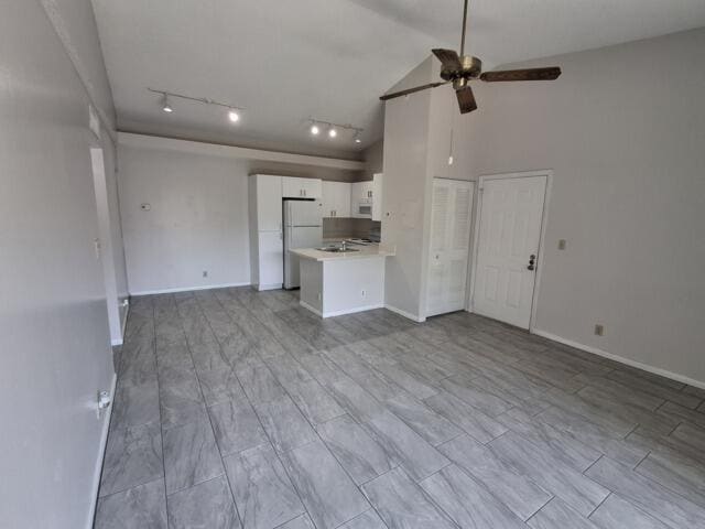 Photo - 701 Lyons Rd Unidad 13208