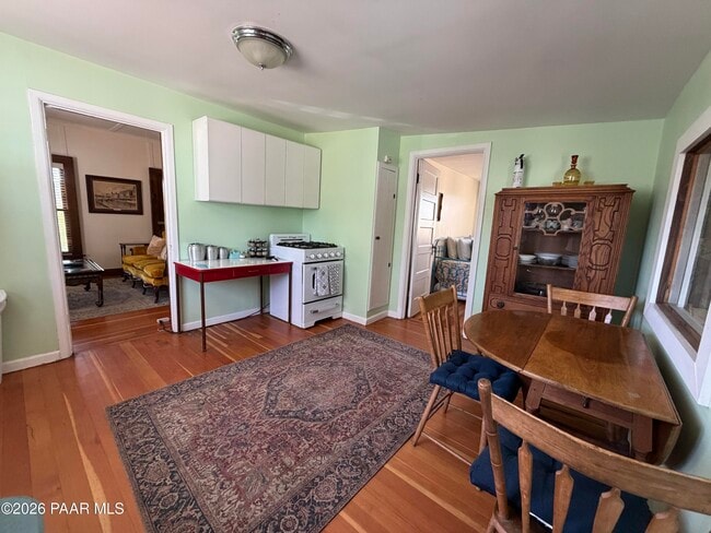 Photo - 411 S Cortez St