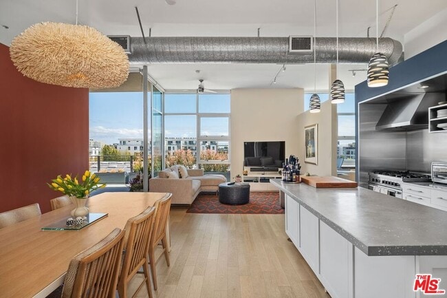 Photo - 4080 Glencoe Ave Unidad 420