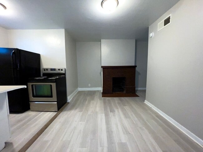 Photo - 830 W North St Unidad 828-A