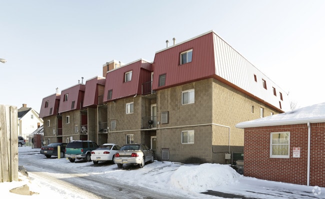 Photo - 1914 Main St