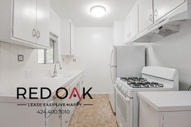 Photo - 710 N Genesee Ave Unit 10