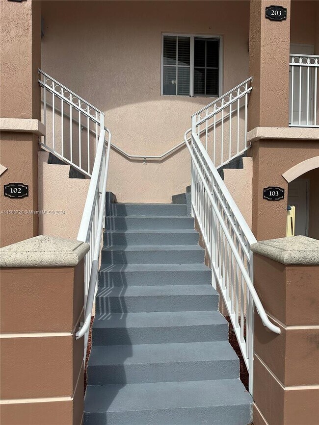 Photo - 1261 SE 27th St Unidad 203