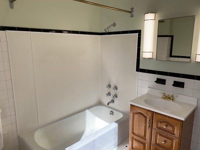 2 Park Ave Unit 1
