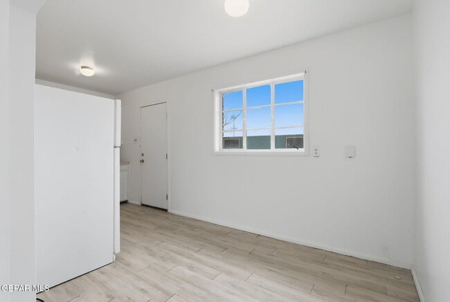 Photo - 3912 Kemp Ave Unit 2