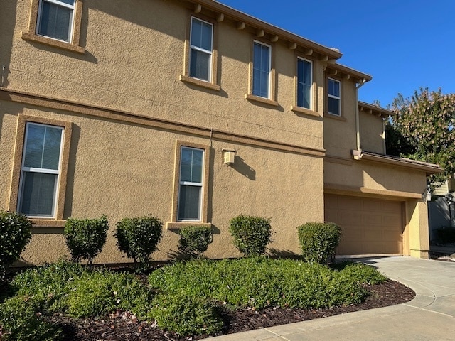 Patterson, Diablo Grande 3 bedroom 2.5 Bathroom Home.